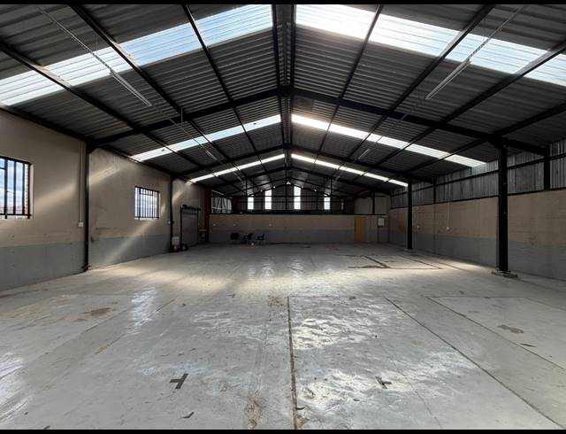 849M² WAREHOUSE TO LET IN CHLOORKOP
